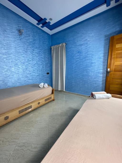 Apartment Centre *